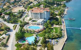 Medis Resort Hotel  4*